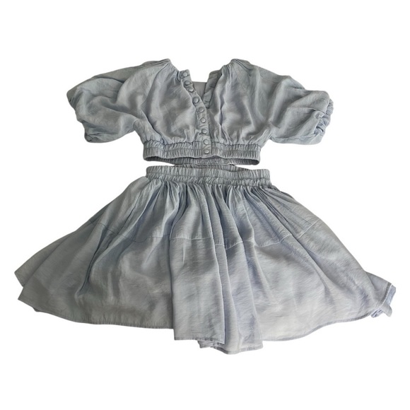 CUTOUT PUFF SLEEVES MINI DRESS BABY BLUE PLAYFUL
SILHOUETTE SUMMER PREPPY MED - Picture 10 of 16